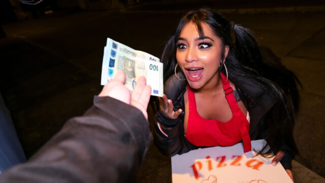 MY RIZZ GETS HER WET Models Yasmina Khan Martin Gun River Lynn Porn