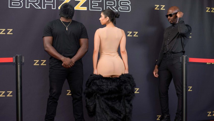 Brazzers Loves Violets Asshole Violet Myers Mannie Coco Big Curlly Blonde Glasses Porn