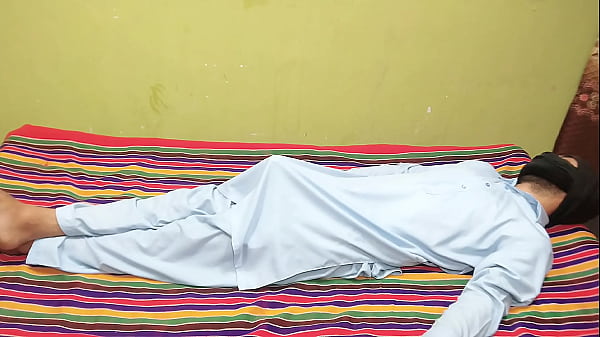 Indian Desi Bhabhi Ki Chut Ki Aag Bhujai Servant Kay Moty Lulay Ny Servant Ny Lula Mu Mai Dal Diya Lopbunny Porn